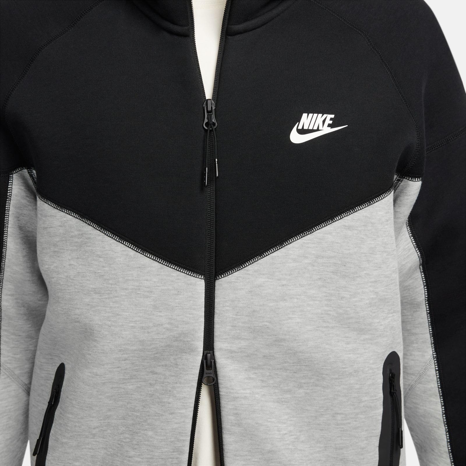 NIKE Tech Fleece Sweatshirt for Men